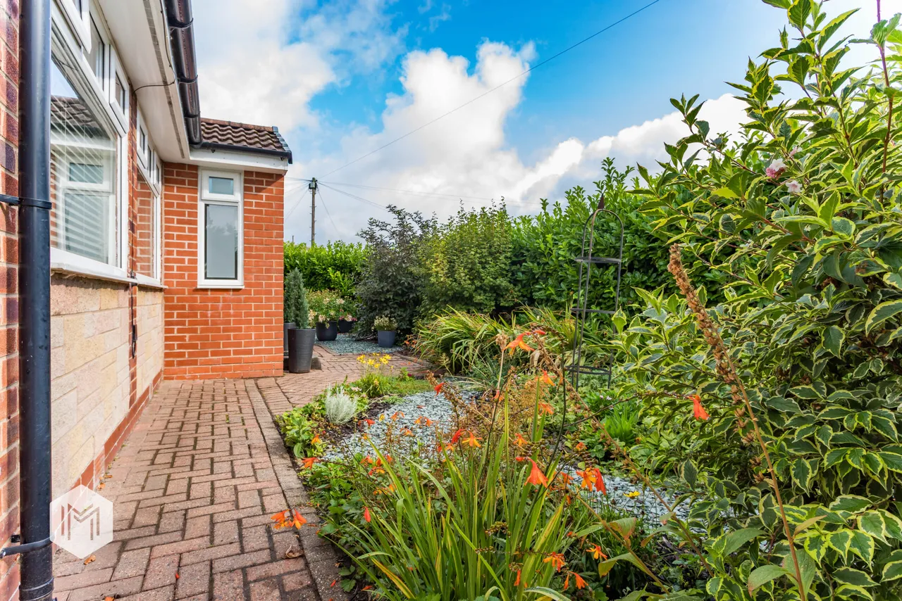 Stretton Road, Greenmount, Bury, BL8 4DF, photo 31