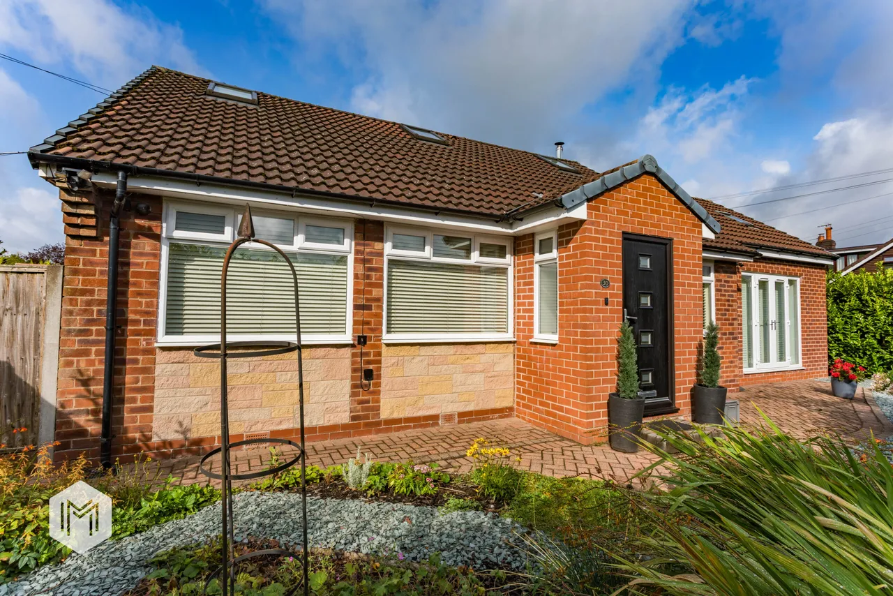 Stretton Road, Greenmount, Bury, BL8 4DF, photo 2