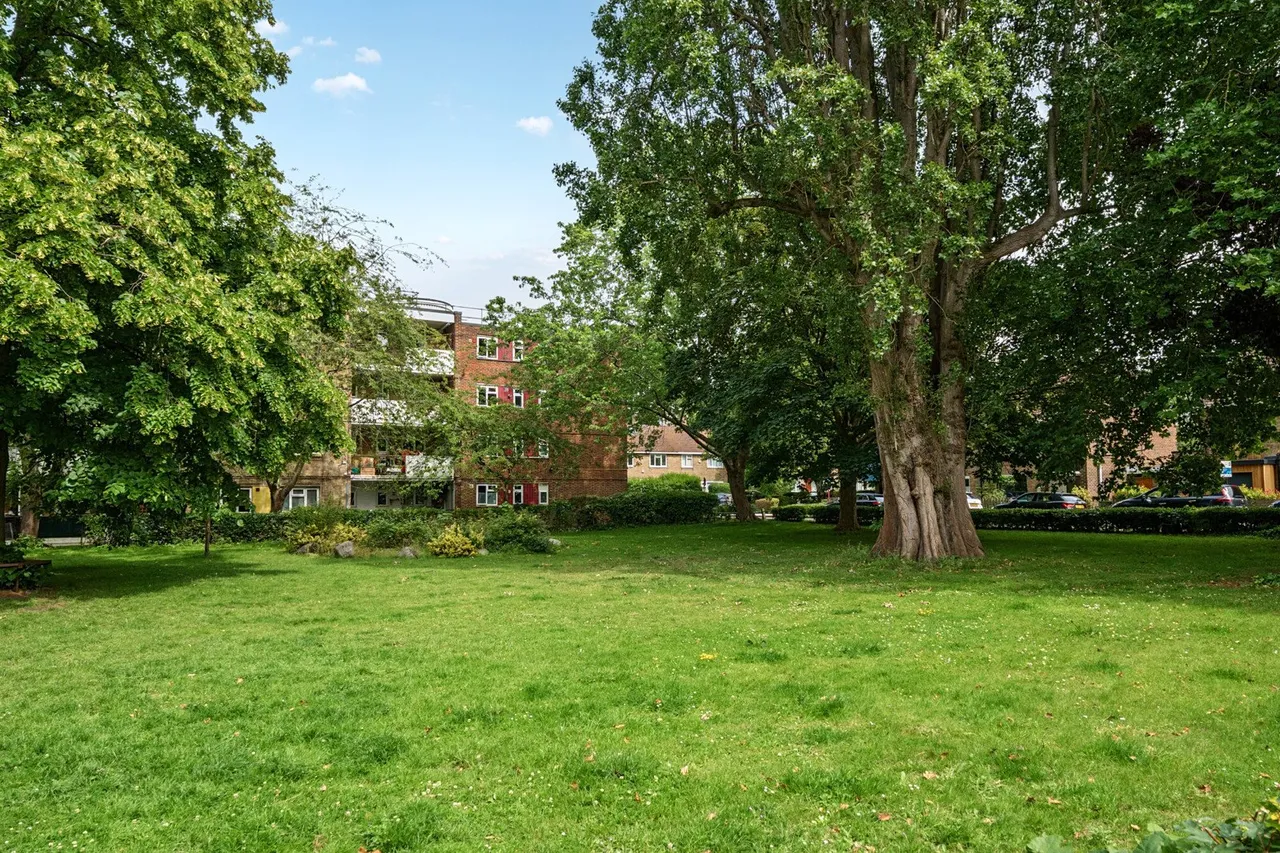 Elmworth Grove, SE21, photo 10