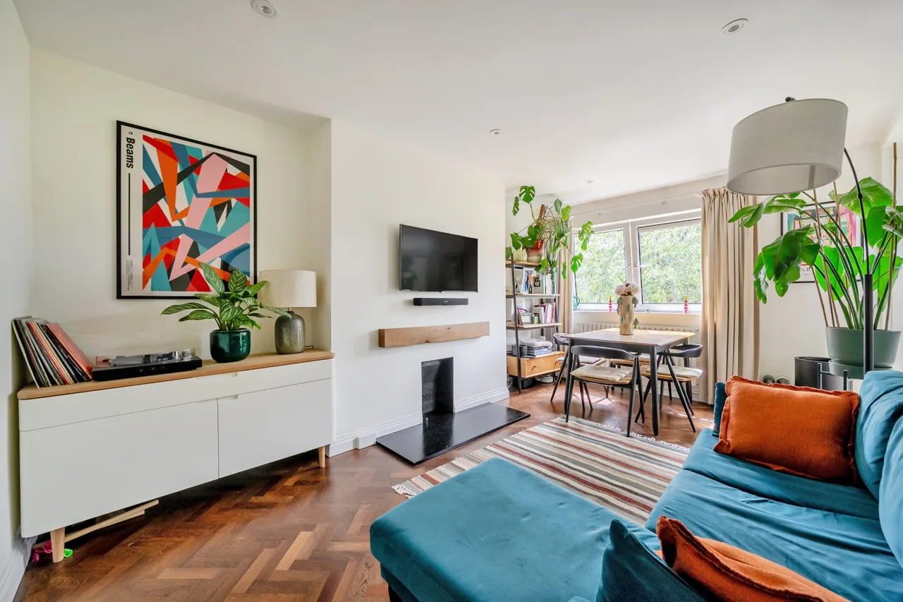 2 bed flat for sale — Elmworth Grove, SE21