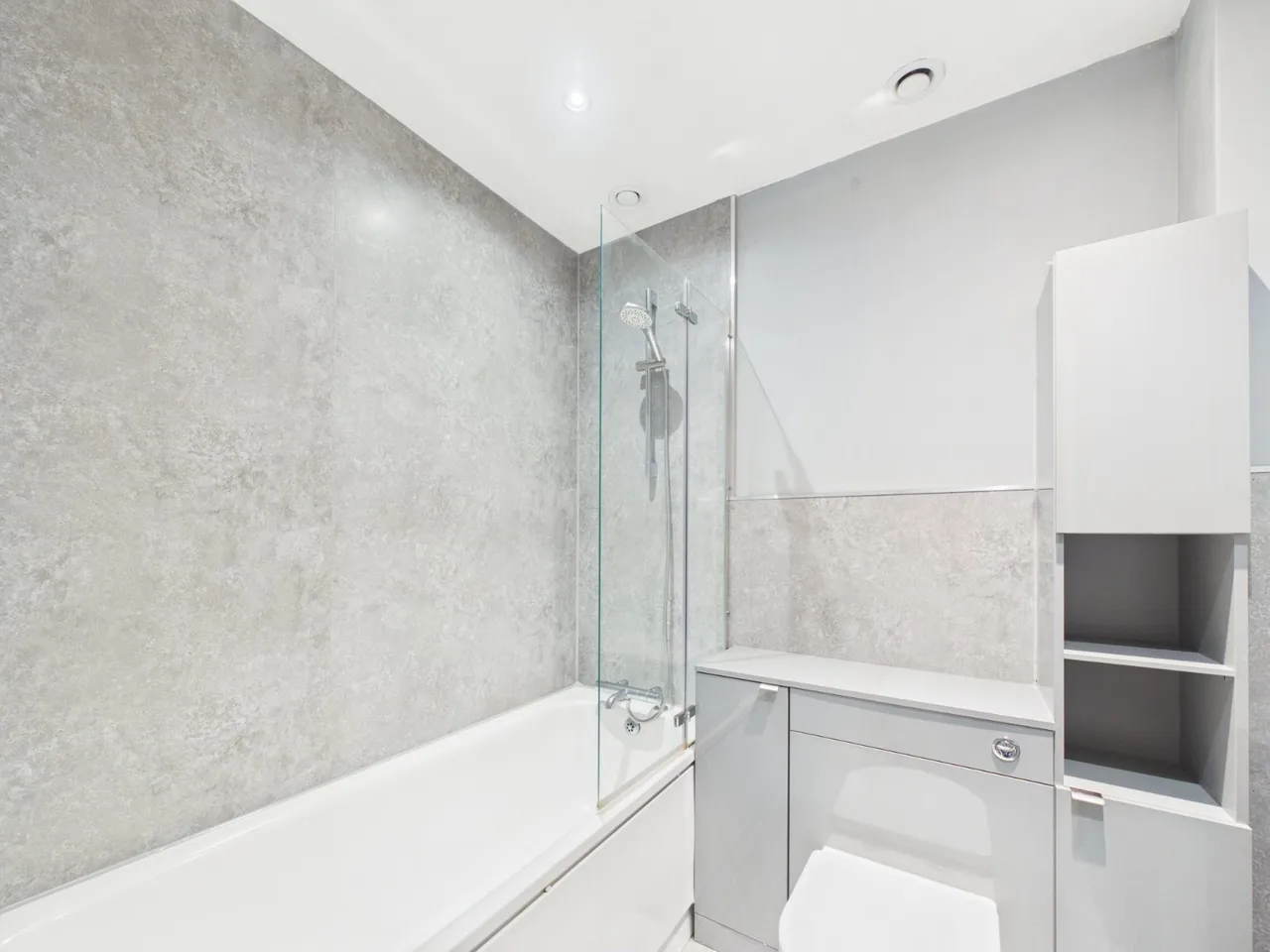 Norbury Road, Feltham, TW13, photo 13