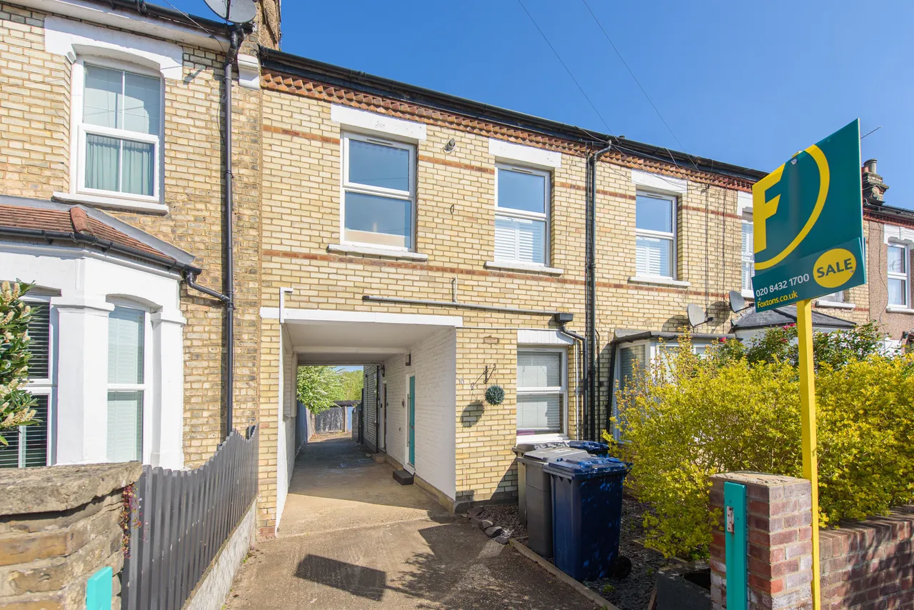 2 bed flat for sale — 10a, Holly Park Road, London