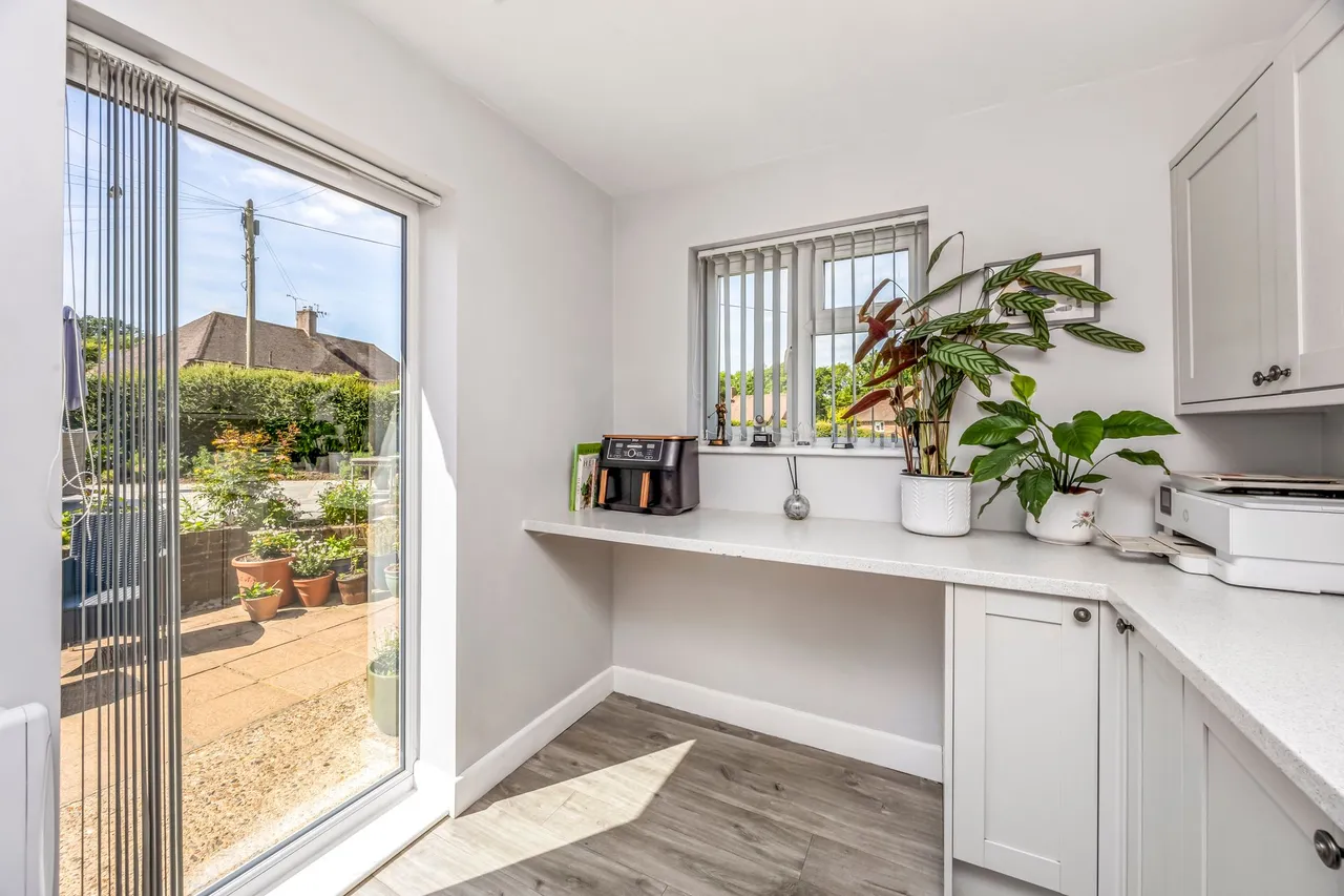 Furze Road, Rudgwick, RH12, photo 9