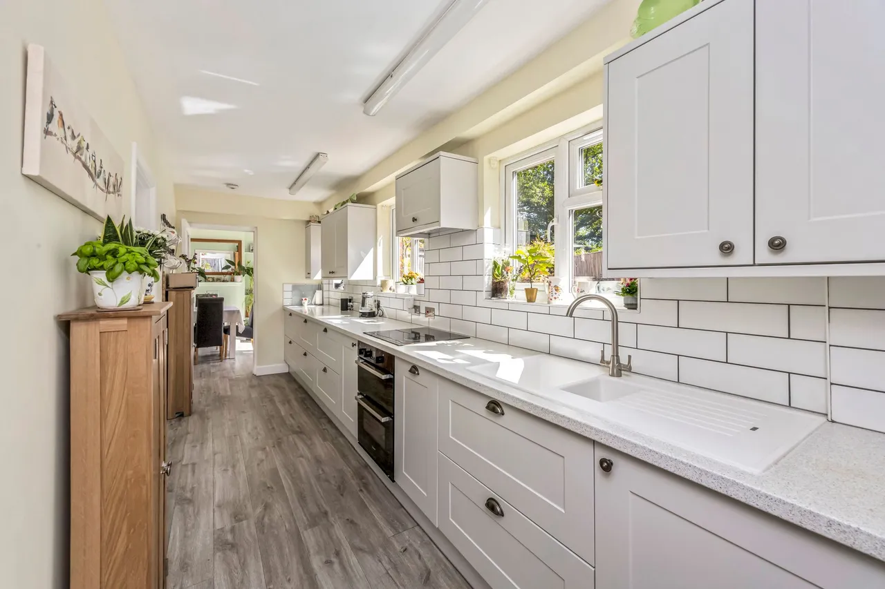 Furze Road, Rudgwick, RH12, photo 4
