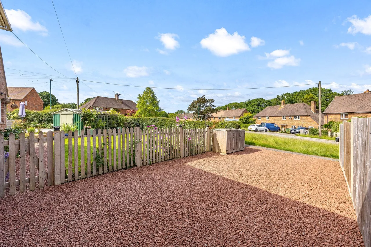 Furze Road, Rudgwick, RH12, photo 16