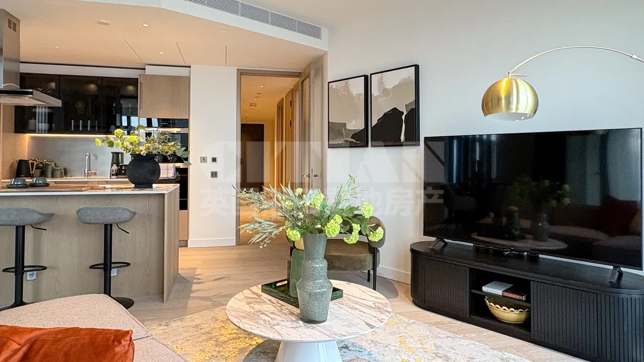 Nine Elms Lane, London, SW8, photo 6