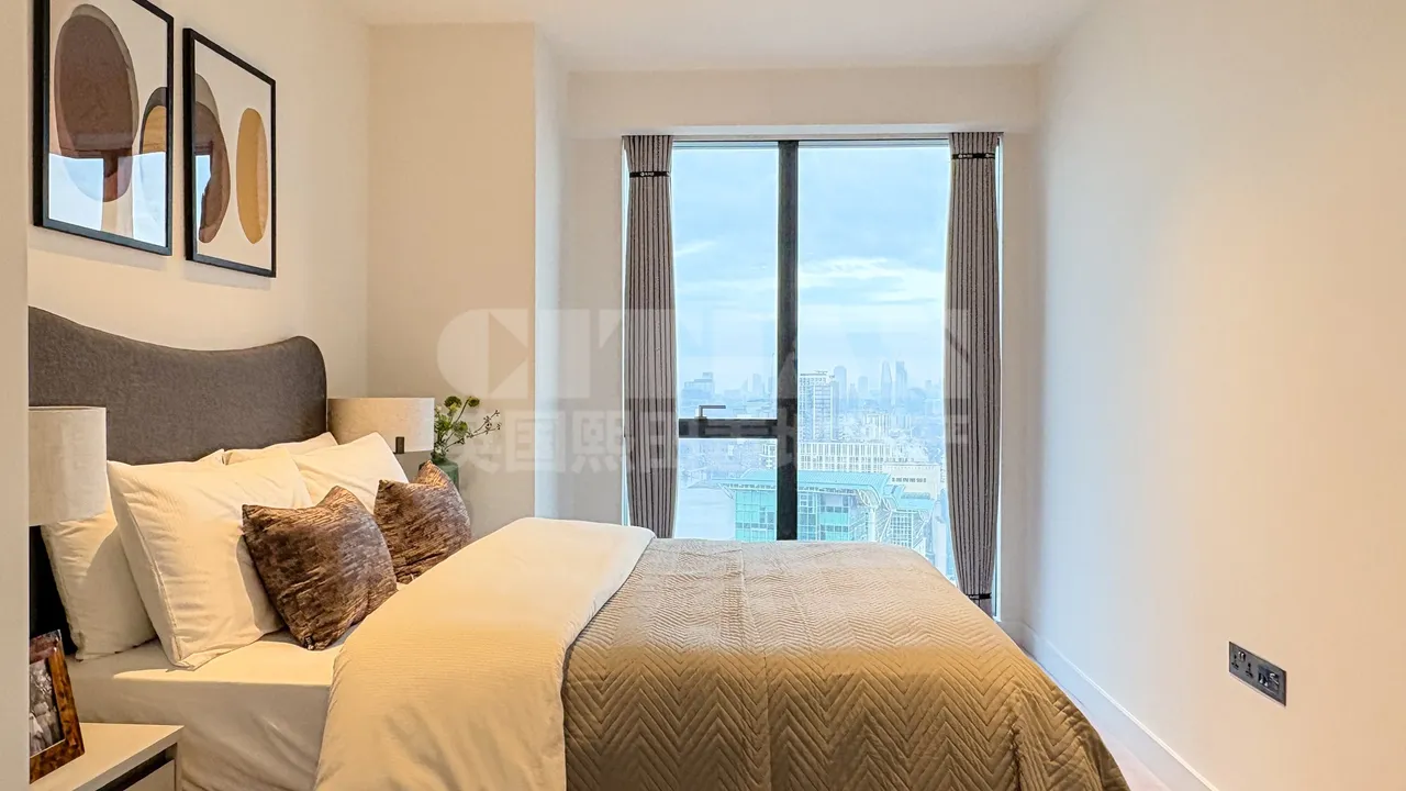 Nine Elms Lane, London, SW8, photo 14