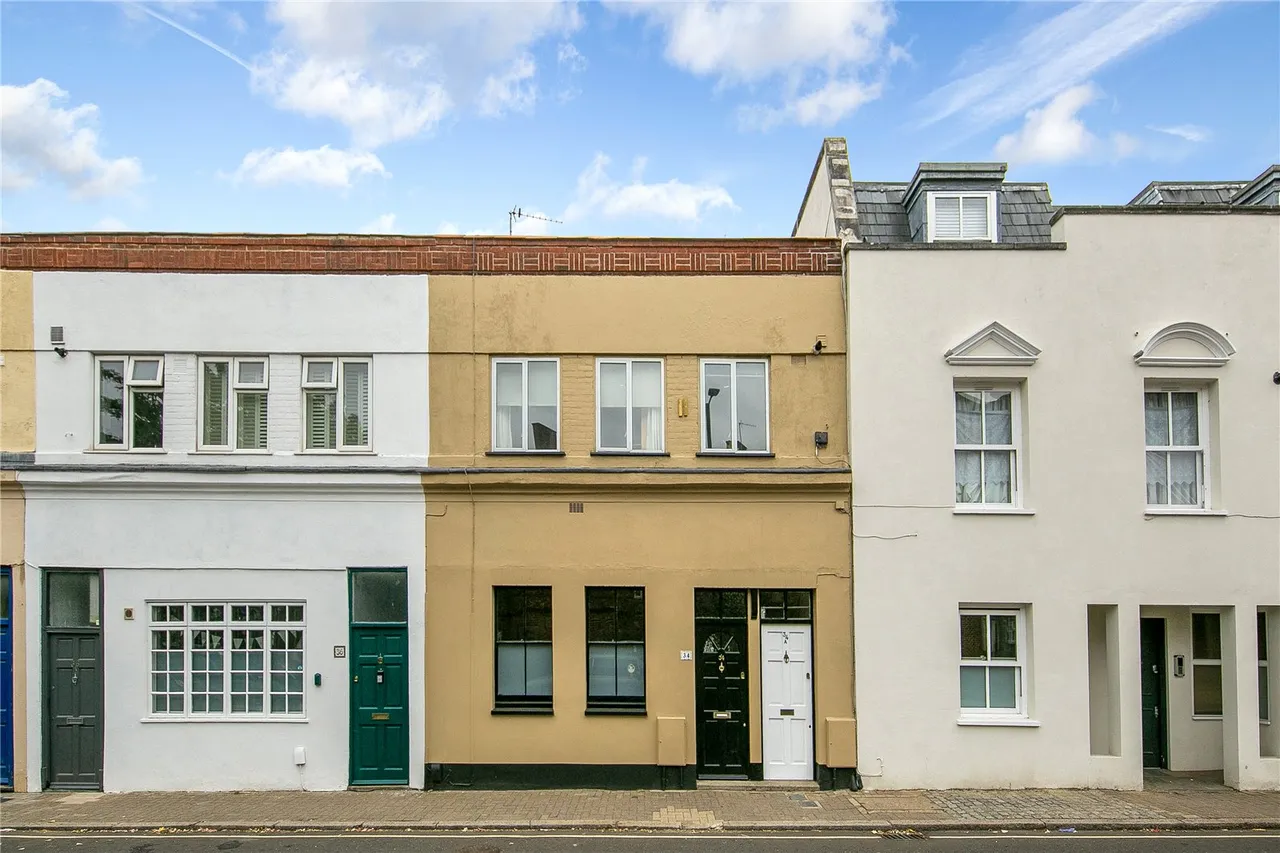 Priests Bridge, East Sheen, SW14, photo 12