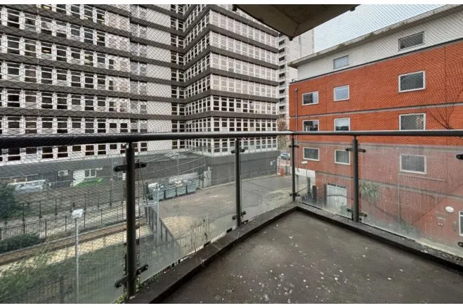 Axon Place, Ilford, photo 3