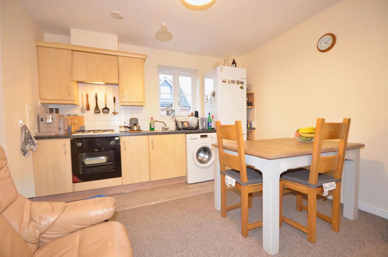 Chequers Close, Corby, NN18, photo 3