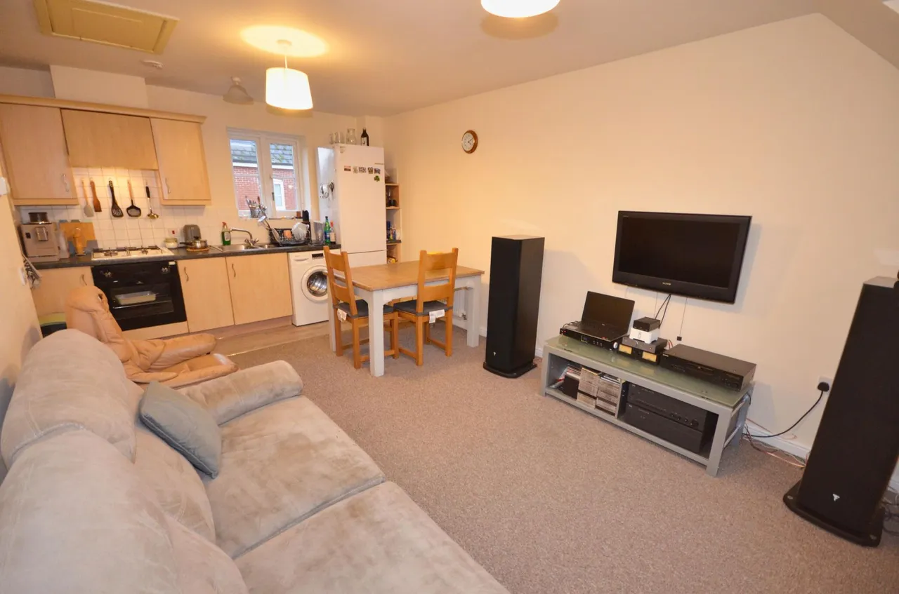 Chequers Close, Corby, NN18, photo 7