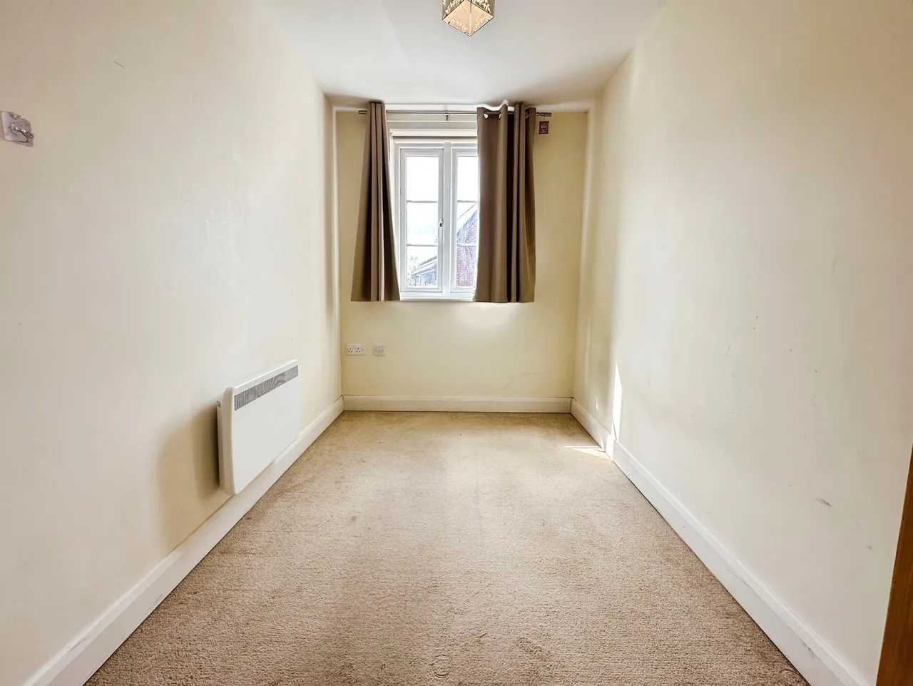 Egerton Drive, Basingstoke, Hampshire, RG24 9FG, photo 4