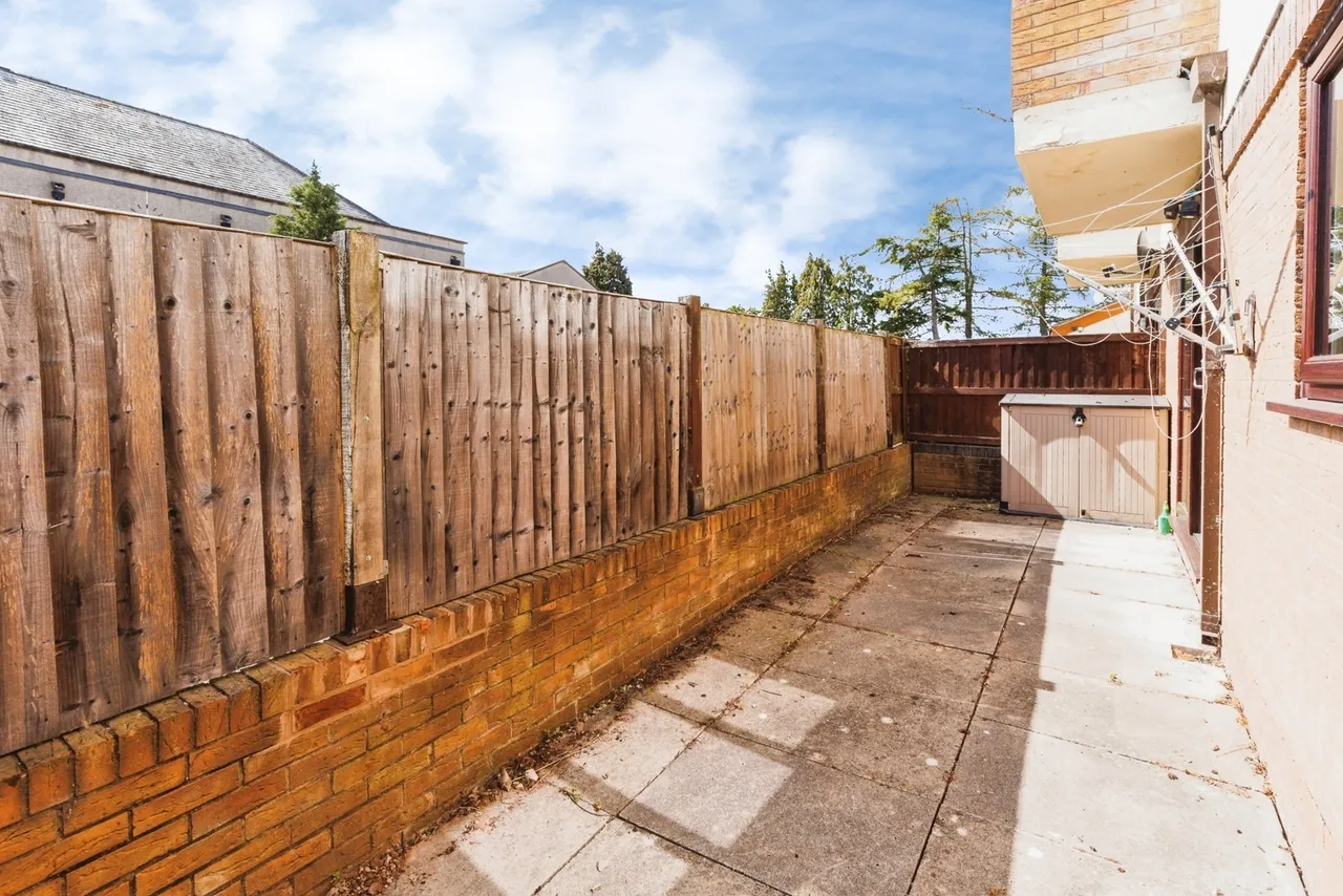Box Lane, Wrexham, LL12, photo 9