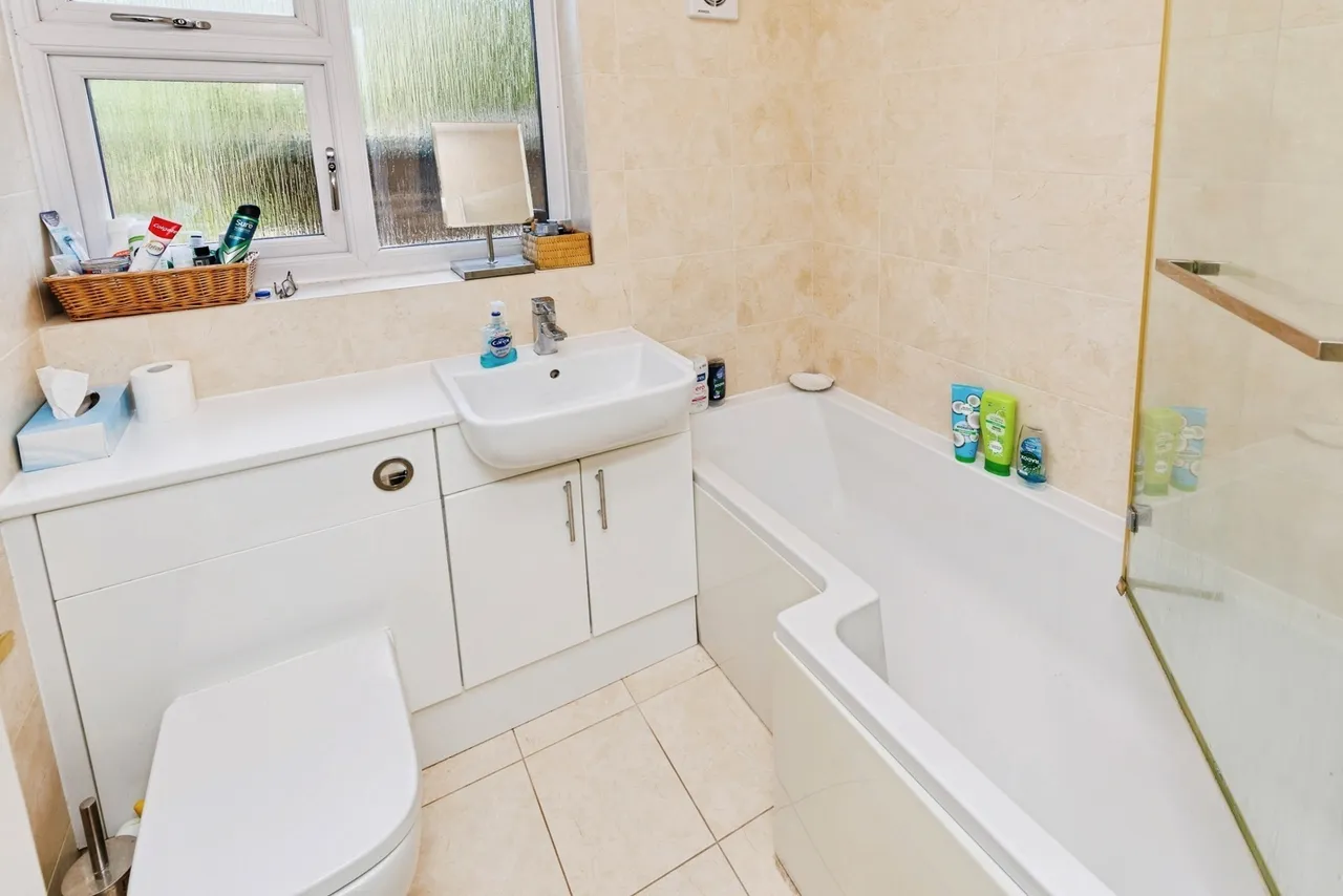 Box Lane, Wrexham, LL12, photo 8