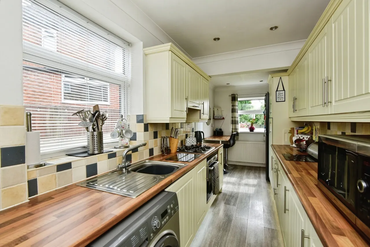 Horton Drive, Stoke-on-Trent, Staffordshire, ST3, photo 4