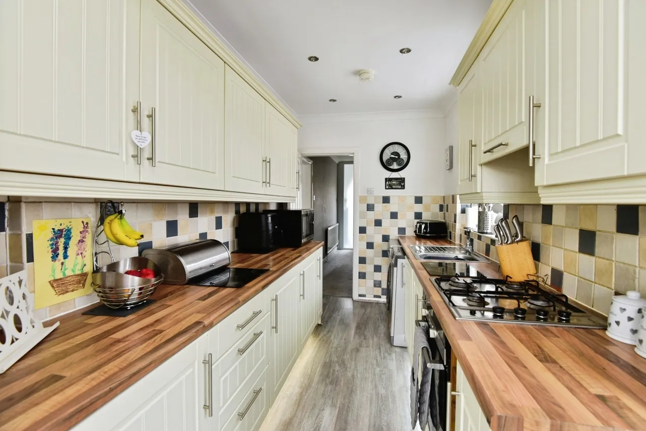 Horton Drive, Stoke-on-Trent, Staffordshire, ST3, photo 3