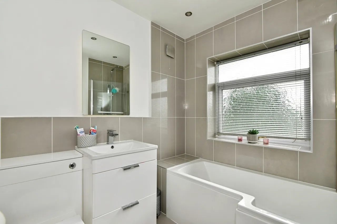 Horton Drive, Stoke-on-Trent, Staffordshire, ST3, photo 10