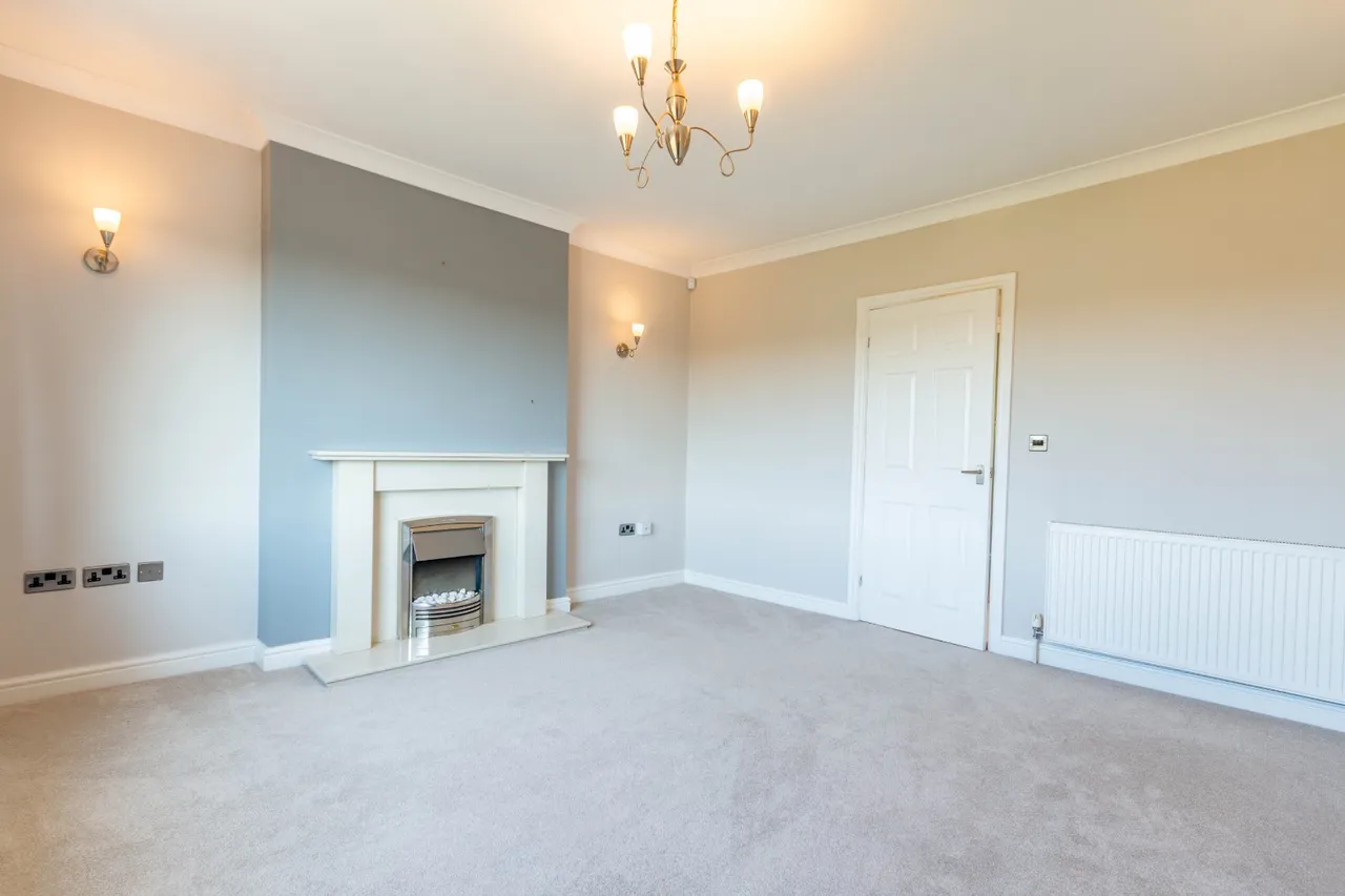 Moor Edge, Harden, BD16, photo 11