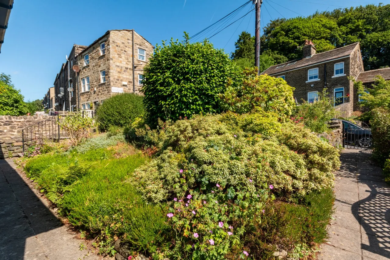 Moor Edge, Harden, BD16, photo 17