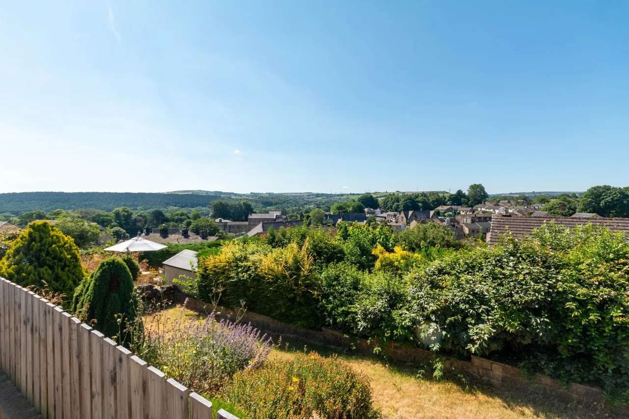 Moor Edge, Harden, BD16, photo 12