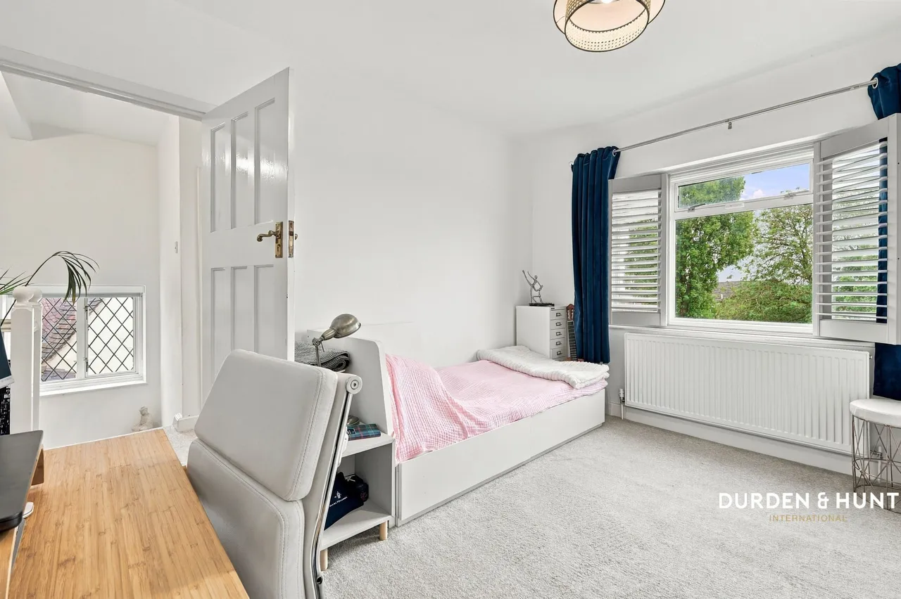 Woodberry Way, Chingford, E4, photo 10