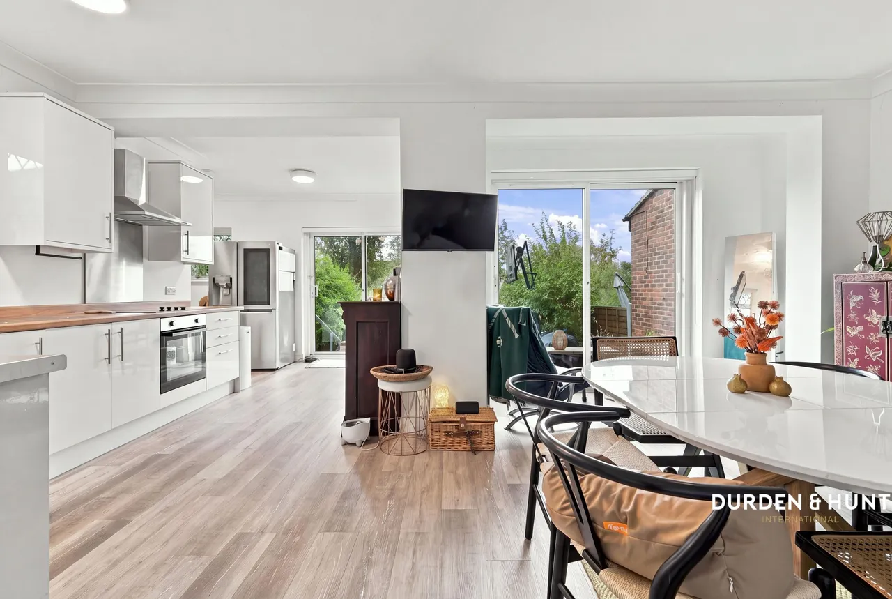Woodberry Way, Chingford, E4, photo 2