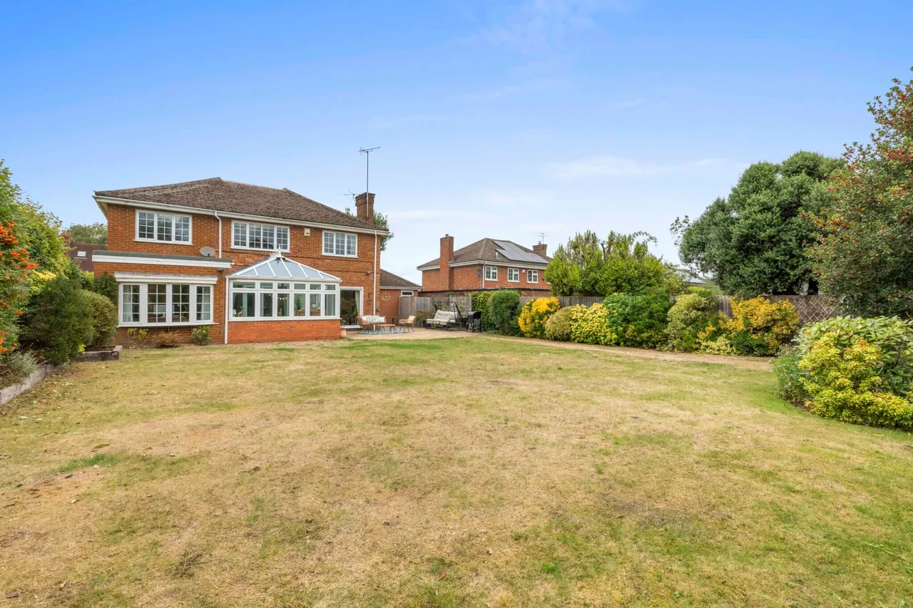 New Road, Penn, HP10, photo 2