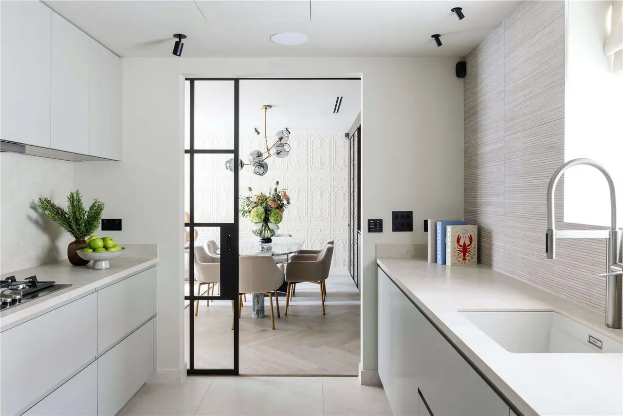 Binney Street, Mayfair, London, W1K 5BD, photo 4