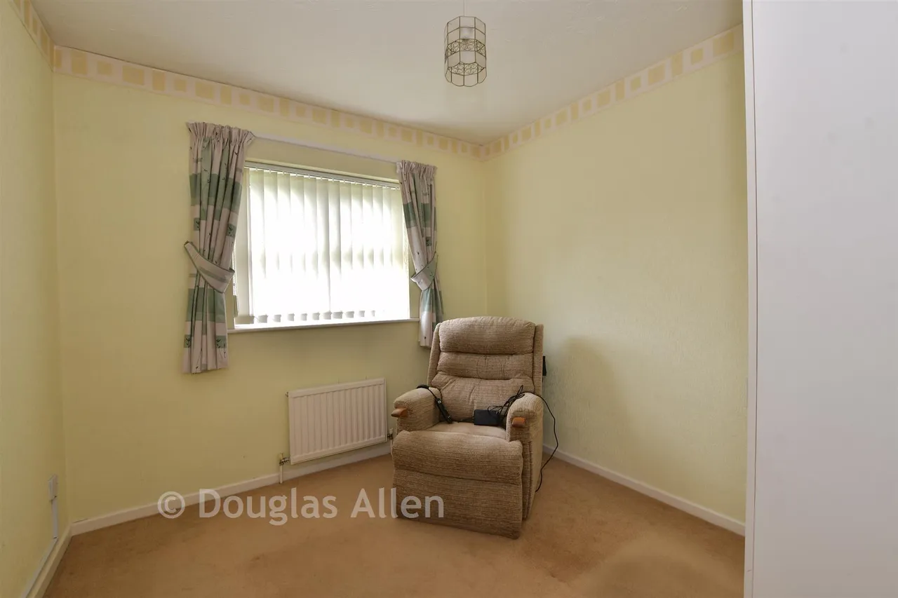 Abbs Cross Gardens, Hornchurch, RM12, photo 13