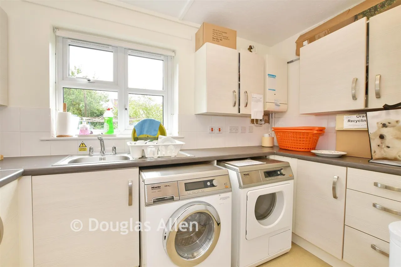 Abbs Cross Gardens, Hornchurch, RM12, photo 11