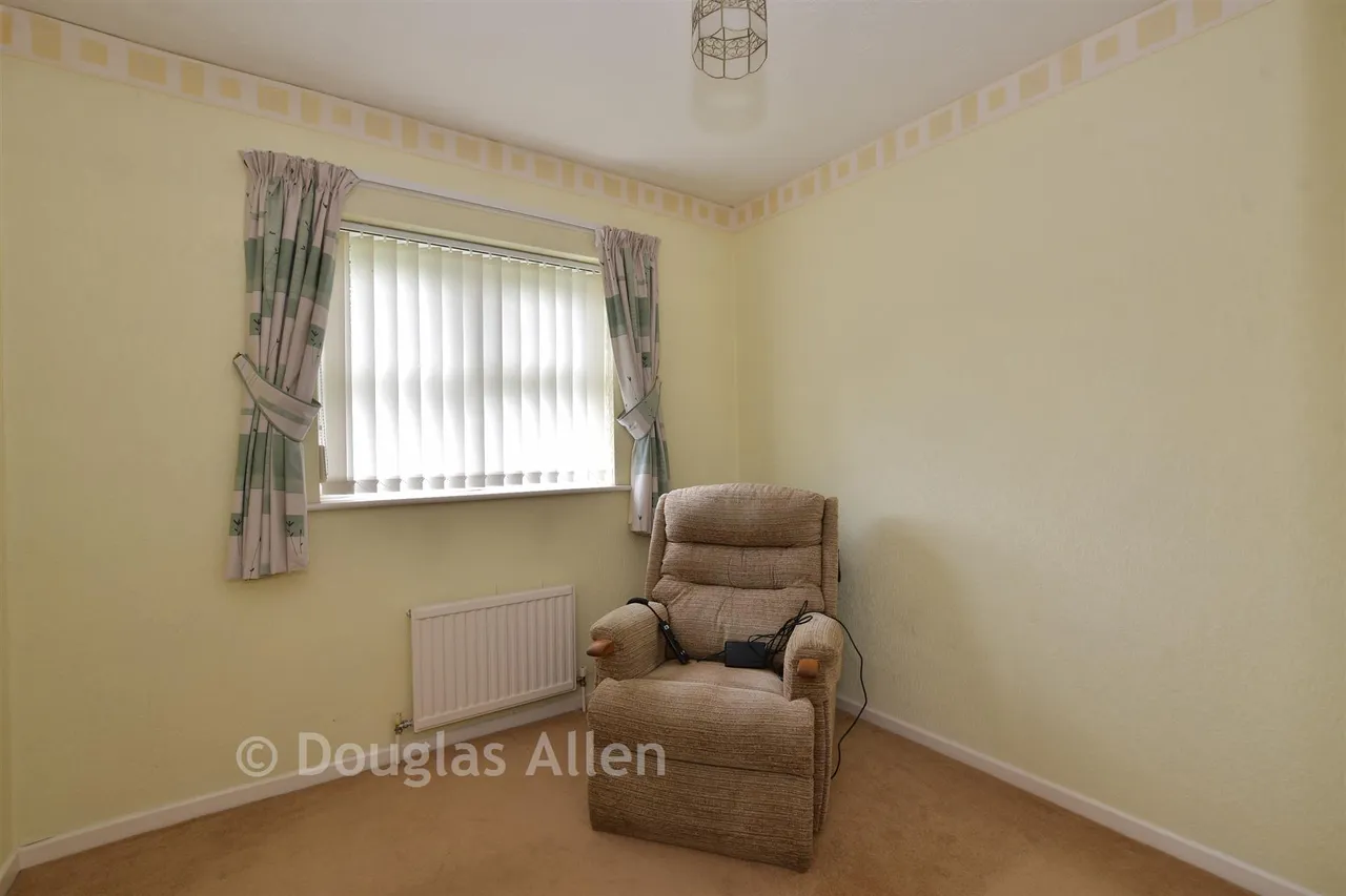 Abbs Cross Gardens, Hornchurch, RM12, photo 7