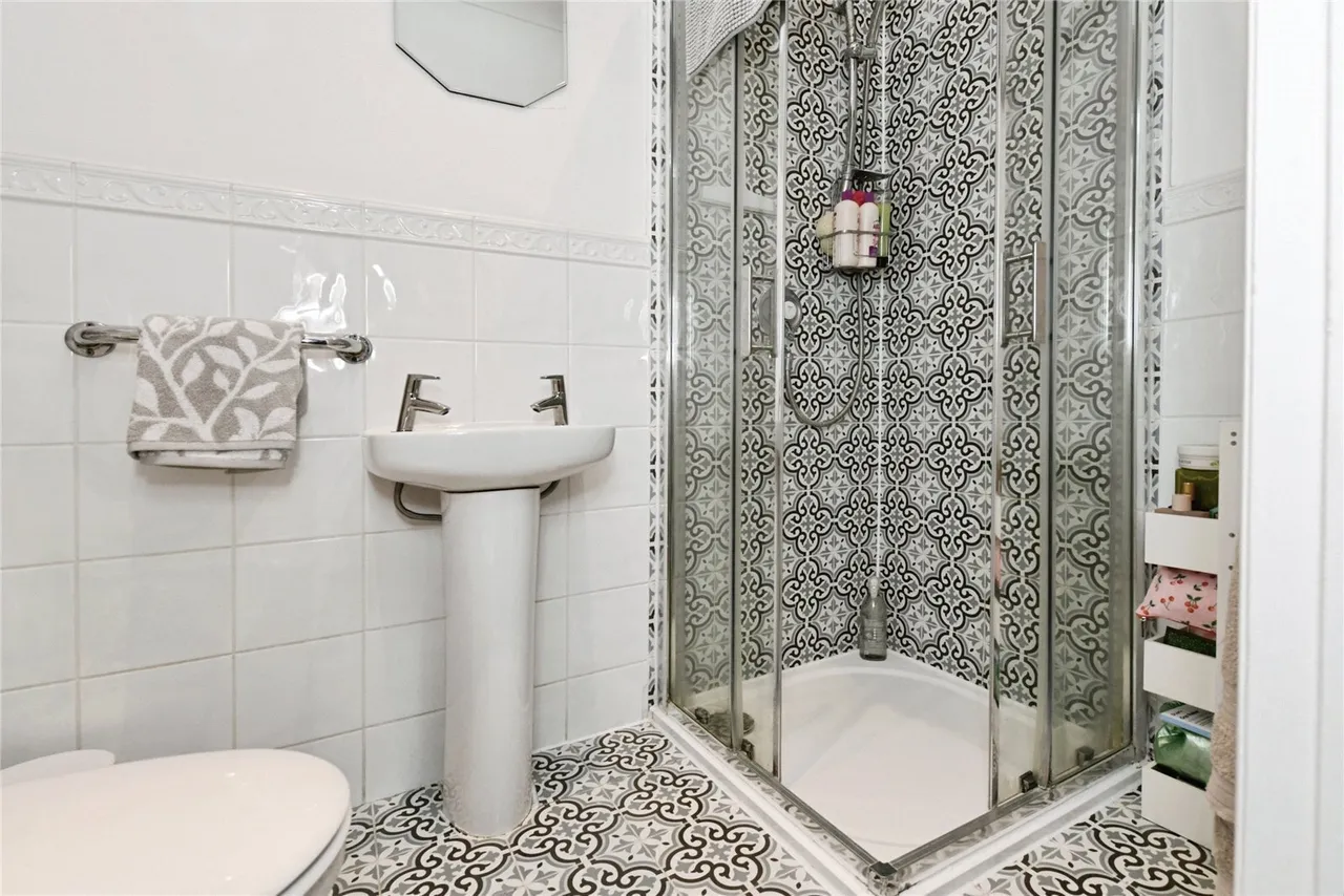 Victoria Road, Warley, CM14, photo 9