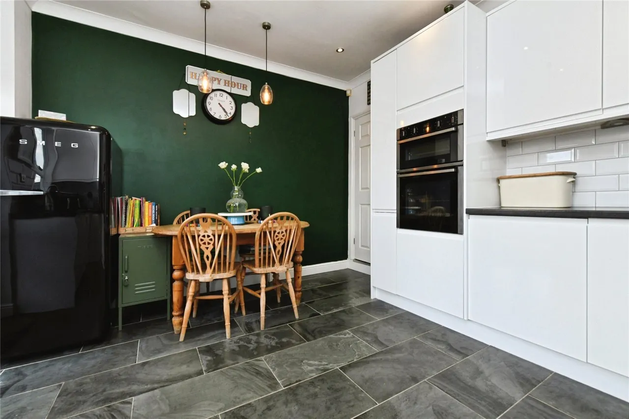 Victoria Road, Warley, CM14, photo 4
