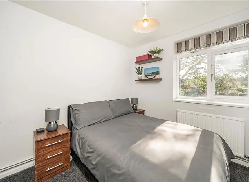Wandsworth Road, SW8, photo 5