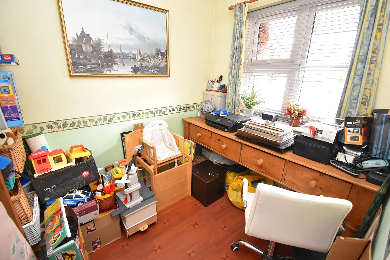 Chalklands, Howe Green, Chelmsford, Essex, CM2, photo 12