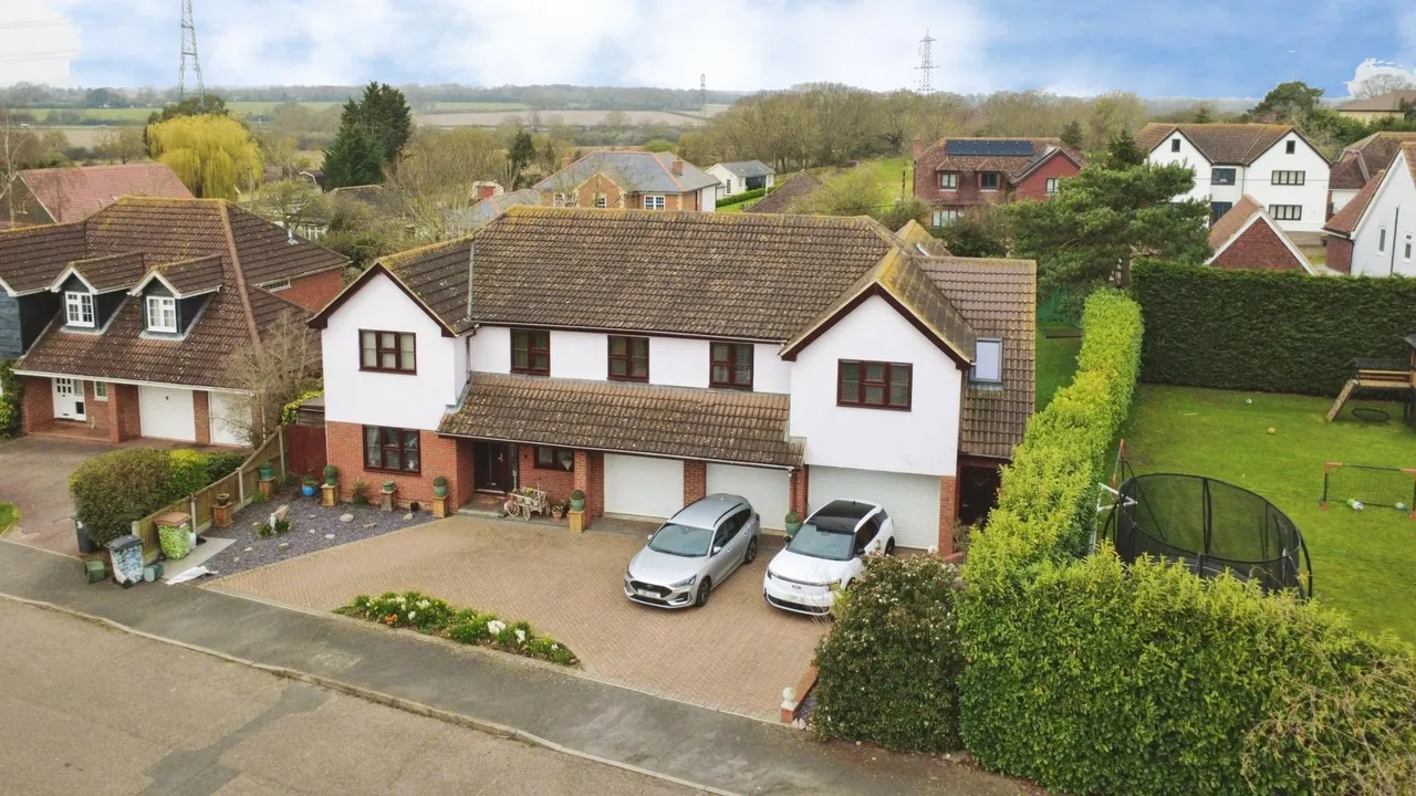 Chalklands, Howe Green, Chelmsford, Essex, CM2, photo 9