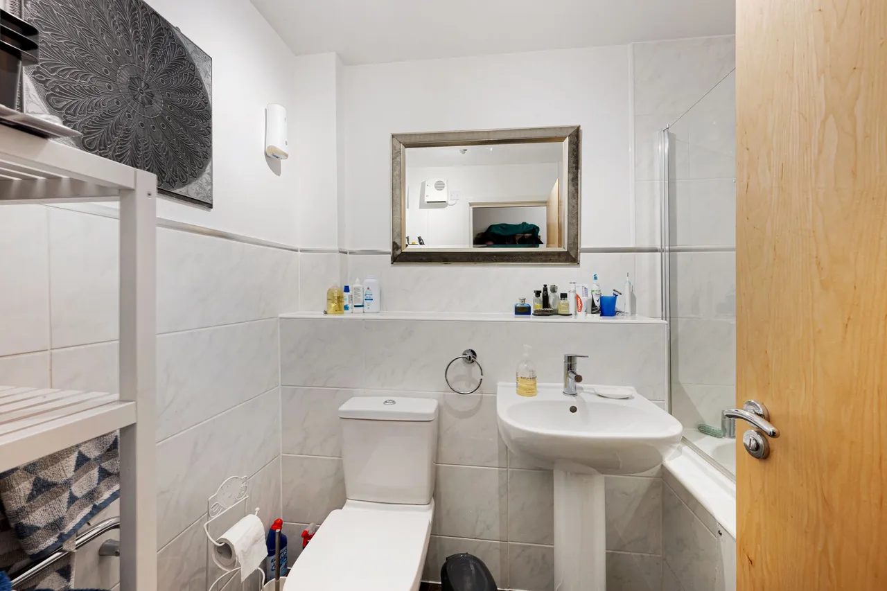 Blackburn Road, Bolton, photo 11