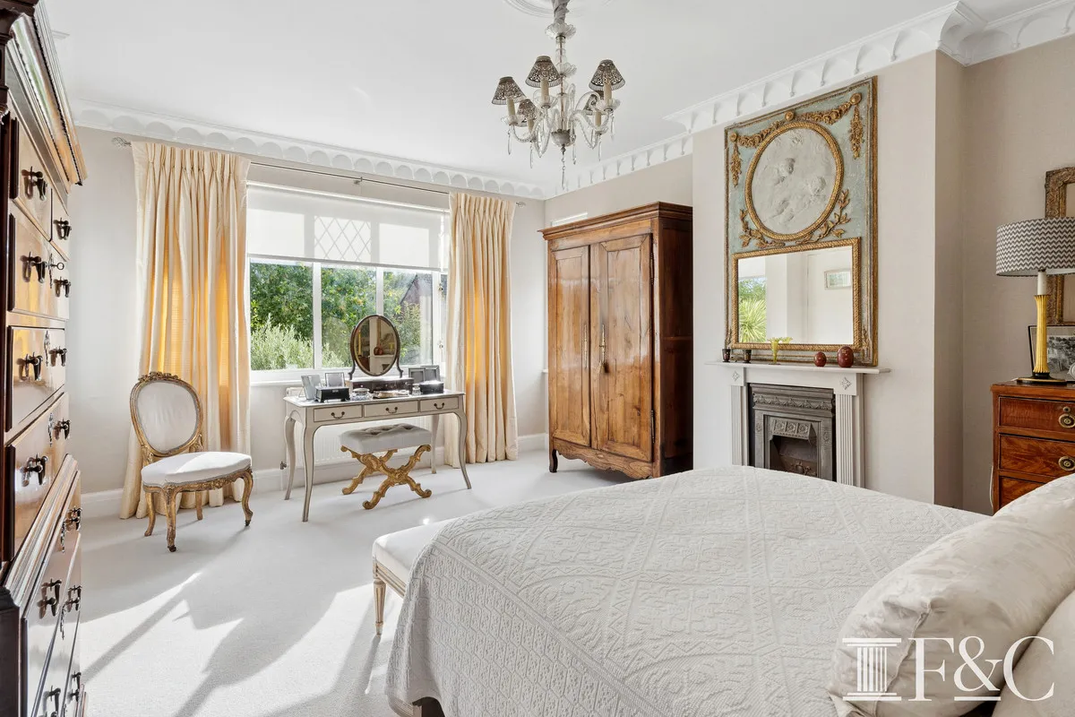 Suffolk Road, London, SW13, photo 22