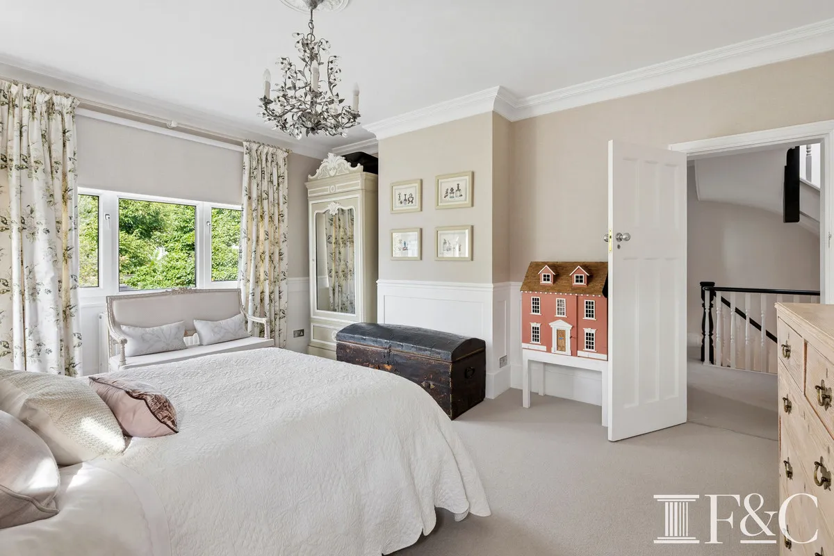 Suffolk Road, London, SW13, photo 19