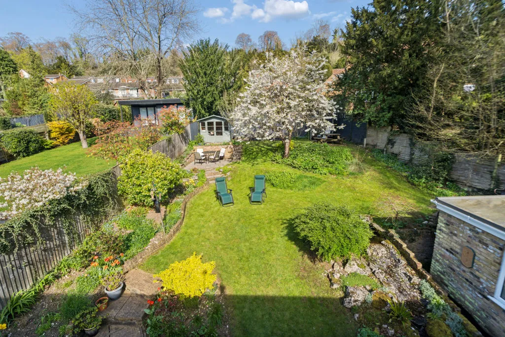 Marlow Bottom, Marlow SL7 3PS, photo 2