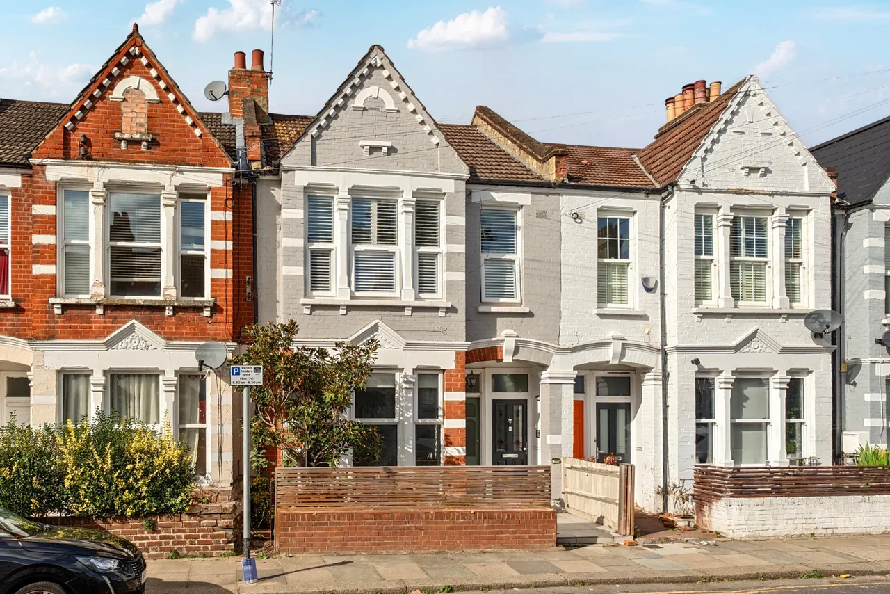 2 bed flat for sale, Heaton Road, Mitcham, CR4