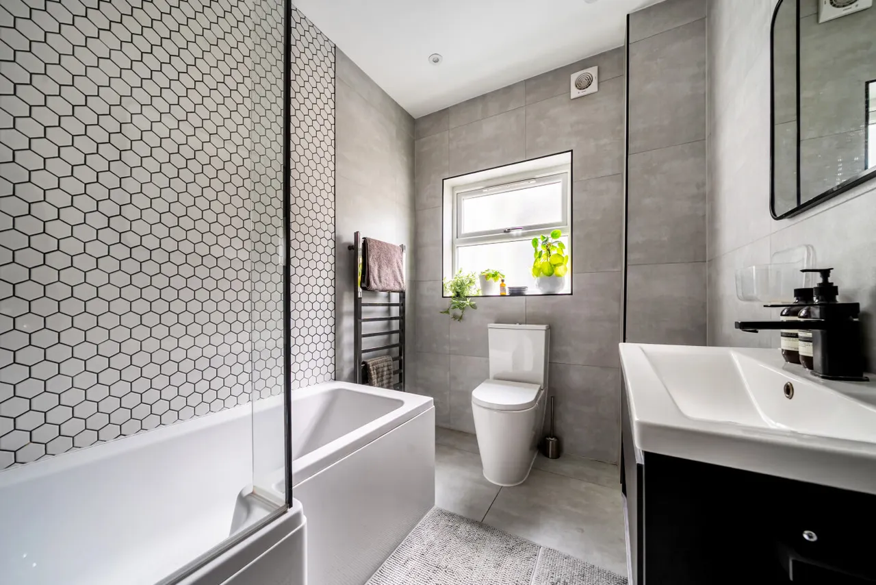 Heaton Road, Mitcham, CR4, photo 6