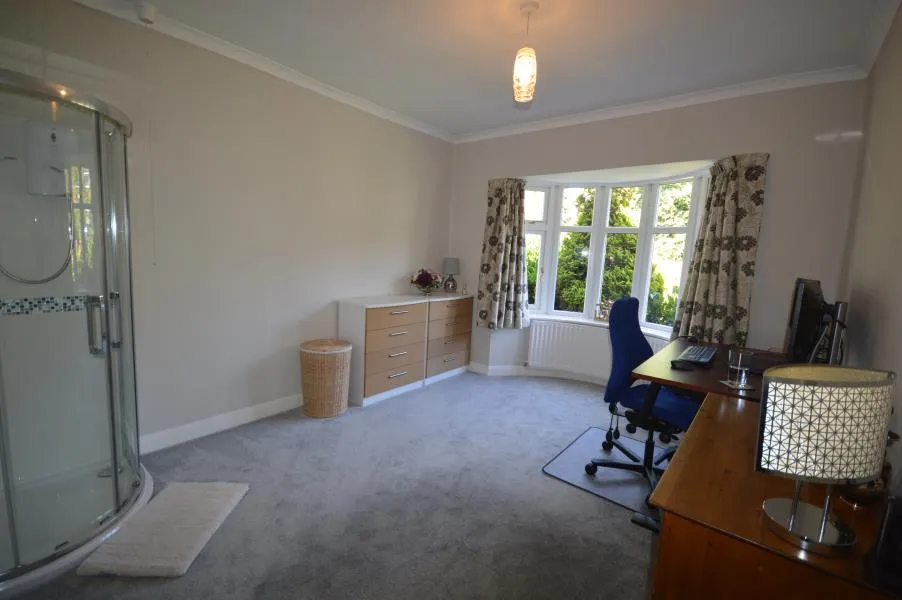 Priorslee Road, Snedshill, photo 6