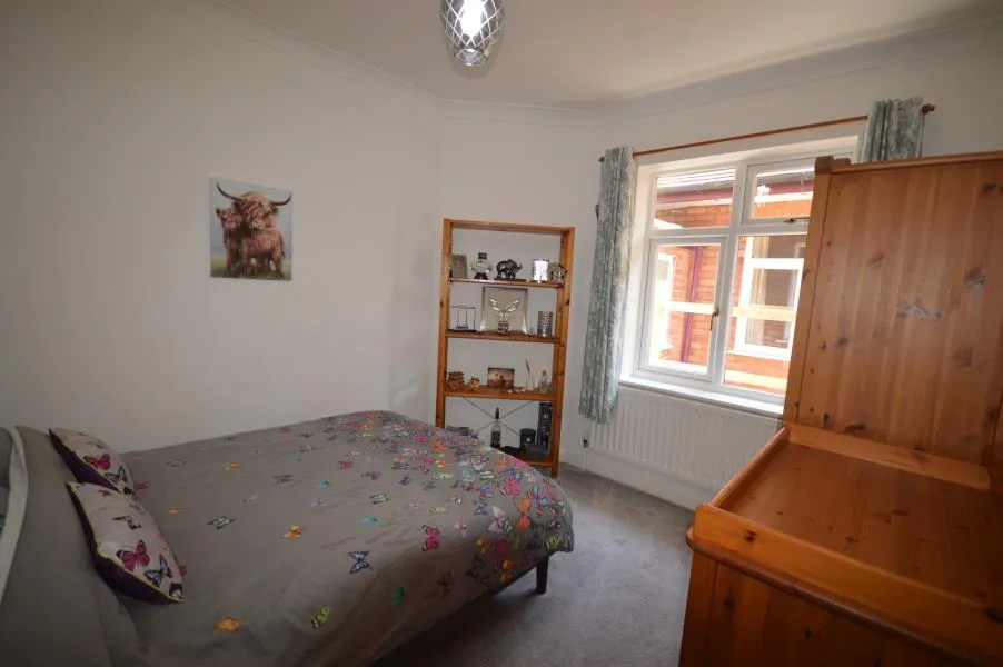 Priorslee Road, Snedshill, photo 17
