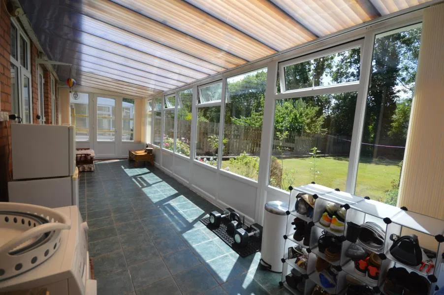 Priorslee Road, Snedshill, photo 21