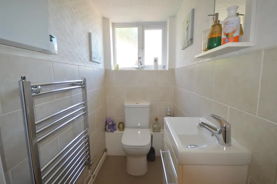 Priorslee Road, Snedshill, photo 5