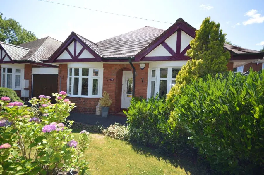 3 bed house for sale, Priorslee Road, Snedshill