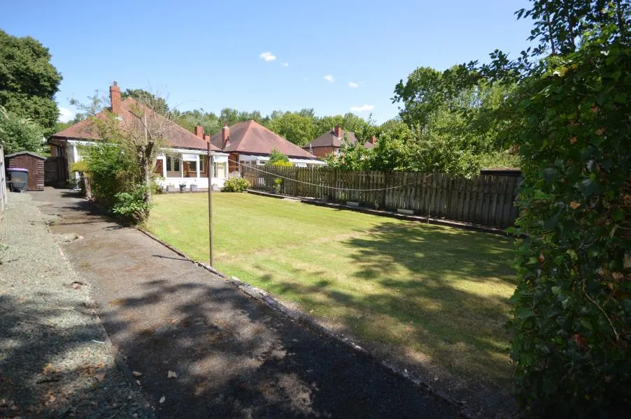 Priorslee Road, Snedshill, photo 10
