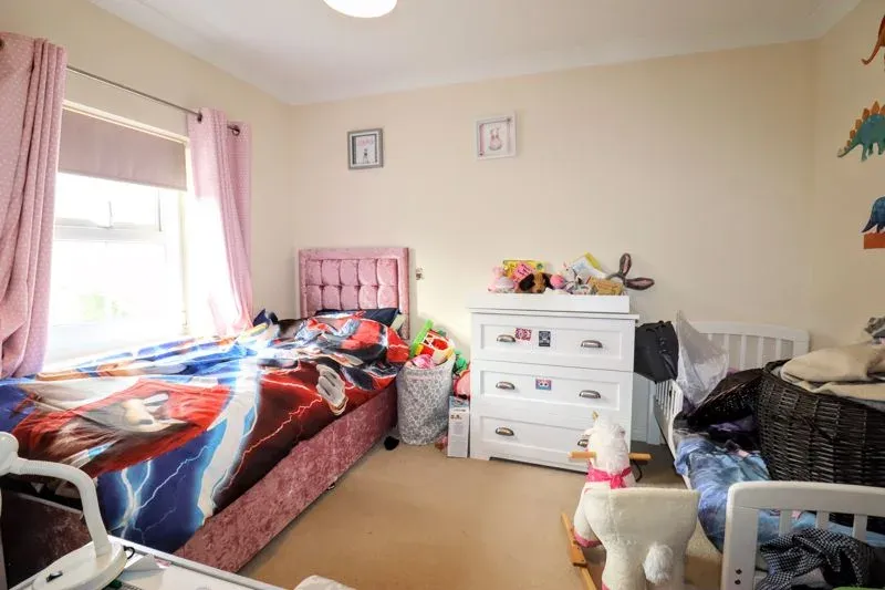 Whalley Drive, Bletchley, Milton Keynes, Buckinghamshire, MK3 6HS, photo 19