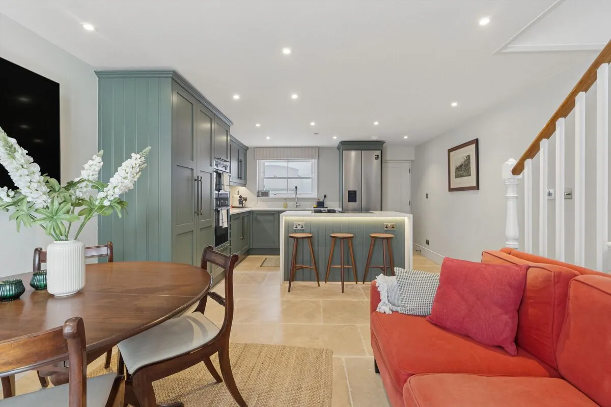 3 bed house to rent, Peel Street, London, W8